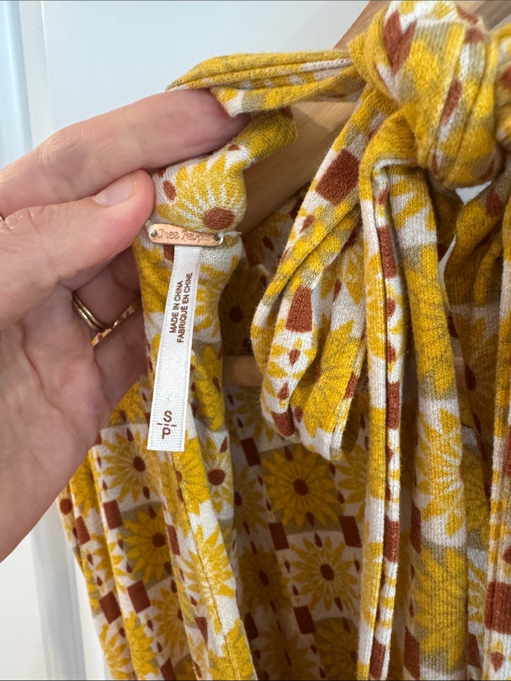 Free People Vibe Check Jumpsuit Yellow Floral Tile Wide Leg Retro 70s Small - Picture 4 of 8